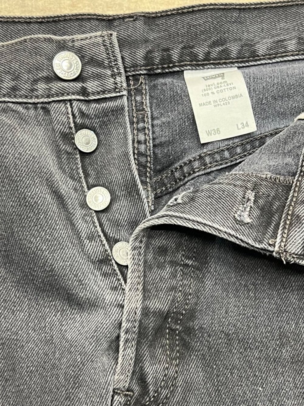 Levi's 501 Dark Black Gray Wash Button Fly Straight Leg Mens Denim Jeans 36 X 34 - Picture 9 of 13